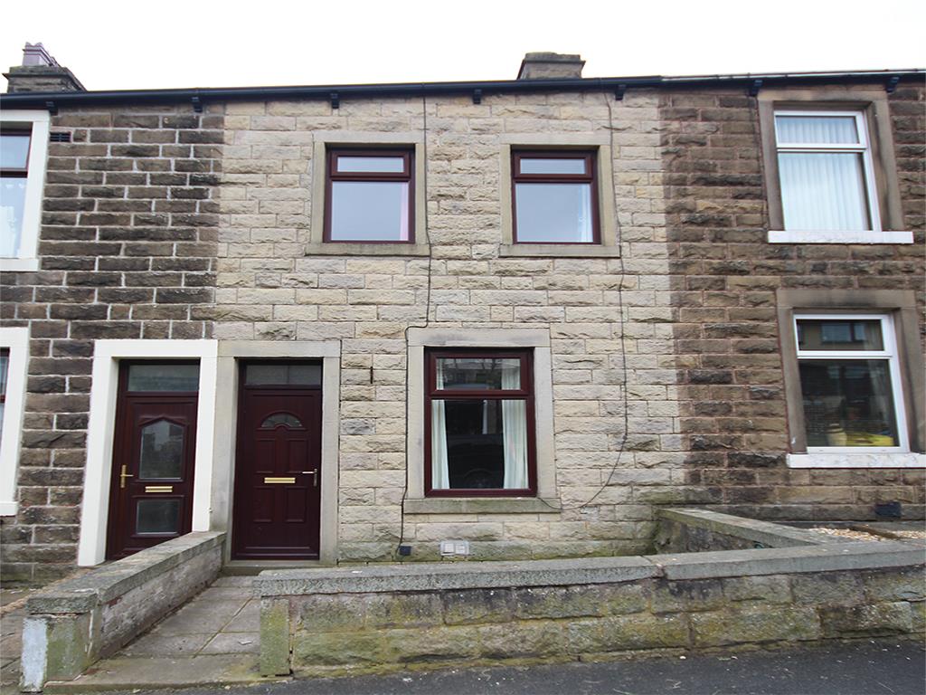 3 bedroom mid terrace house To Let in Barnoldswick - Main Image